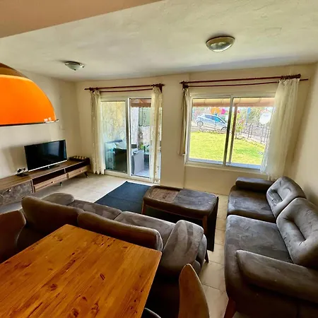 Yazlik Kleopatra Koyu Yaninda Villa *