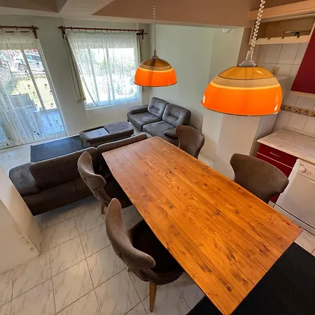 Yazlik Kleopatra Koyu Yaninda Villa