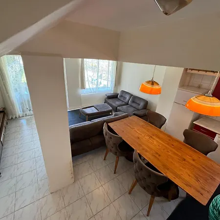 Yazlik Kleopatra Koyu Yaninda Villa